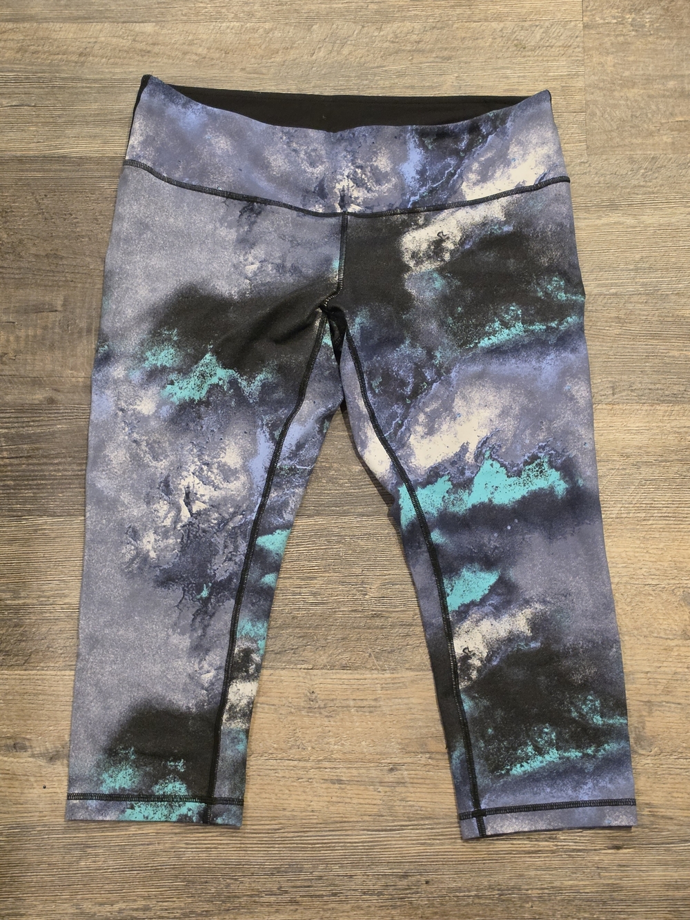 Lululemon Wunder Under Crop leggings